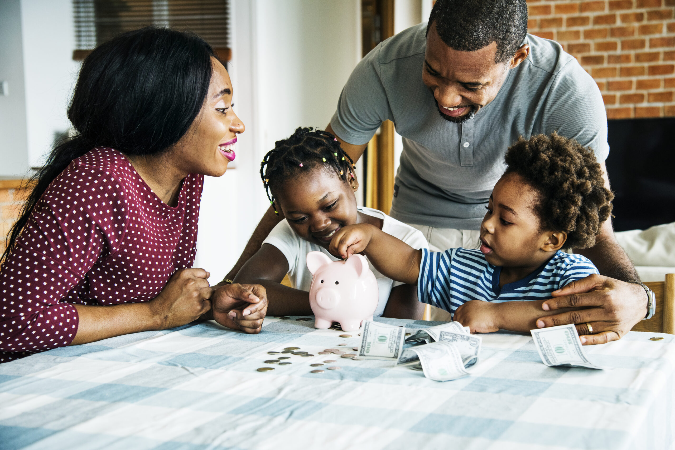 You are currently viewing Teaching Children the value of a dollar: practical tips for parents